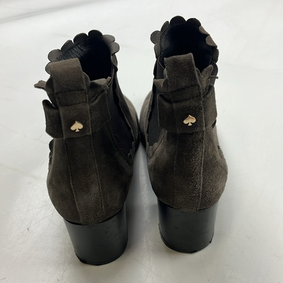 Kate Spade Scalloped Trim Heeled Chelsea Boots - Size 8 - G86-4 - Picture 5 of 8